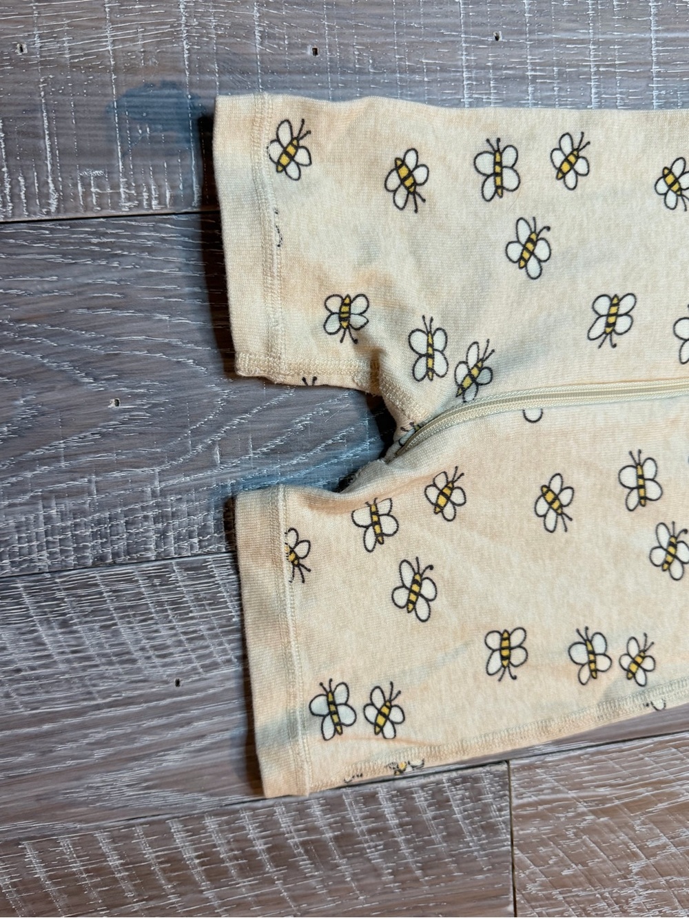 Hanna Andersson Yellow Bee Print Short-Sleeve One-Piece - Picture 5 of 6
